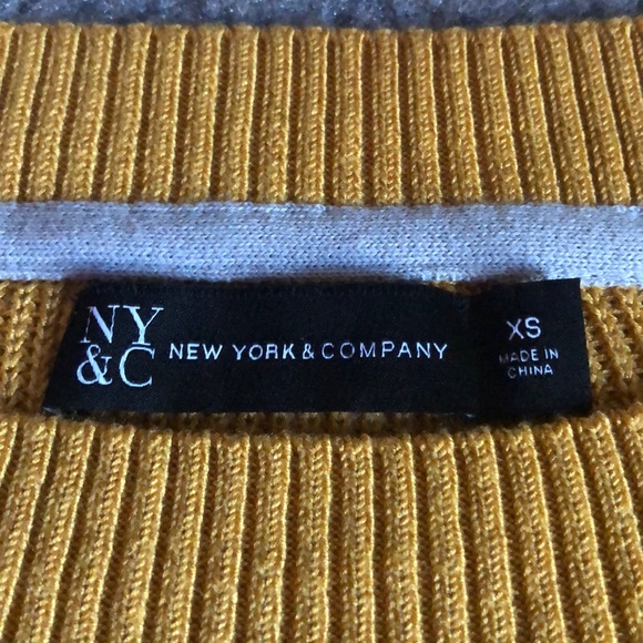 New York & Co. Keyhole Sweater - Picture 7 of 9
